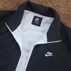 Nike lightweight jacket